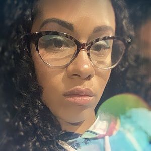 Meet your Posher, Angelica